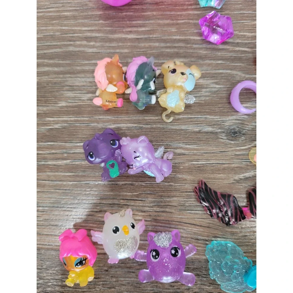 Hatchimals CollEGGtibles 22 piece Gems Accessories‎ Playset Unicorn Wings #S